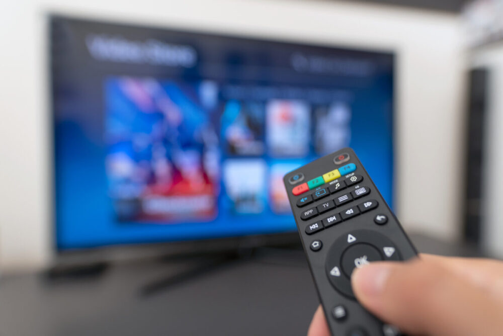 cable-tv-vs-connected-tv-what-s-the-difference-better-tech-tips