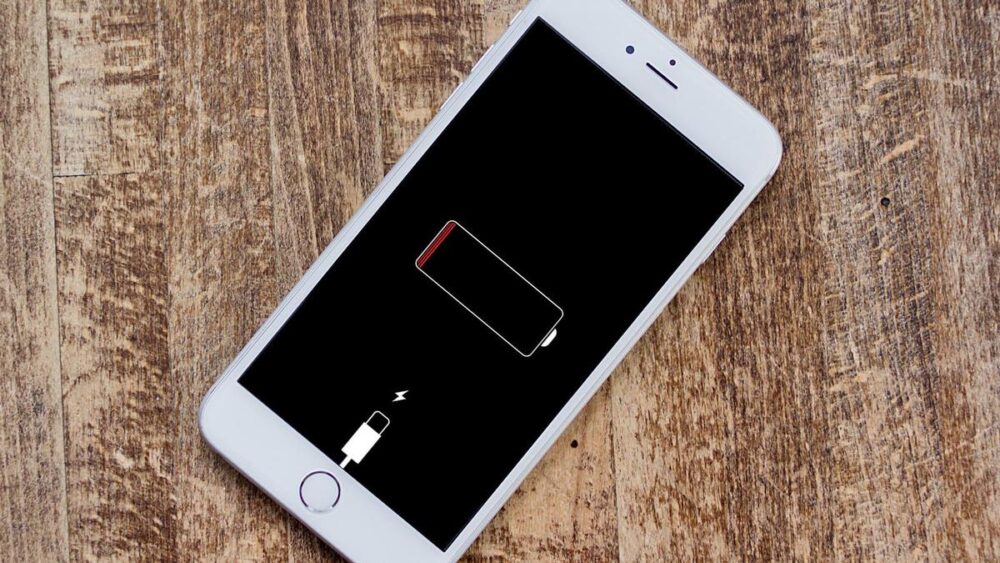 6 Common iPhone Battery Misconceptions Most People Think Are True - Jaxtr