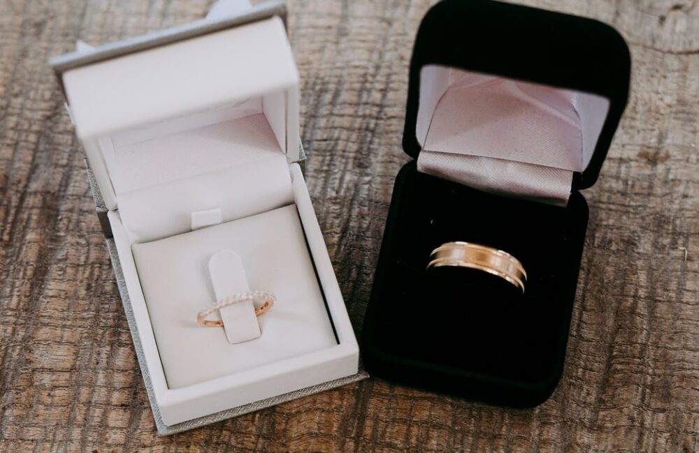 how-far-in-advance-should-you-buy-your-wedding-rings-jaxtr